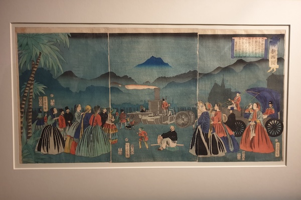 Vue en perspective : la France. Triptyque d'estampes d'Utagawa Yoshitora (1862 ; Epoque Edo). Musée Guimet (2024)